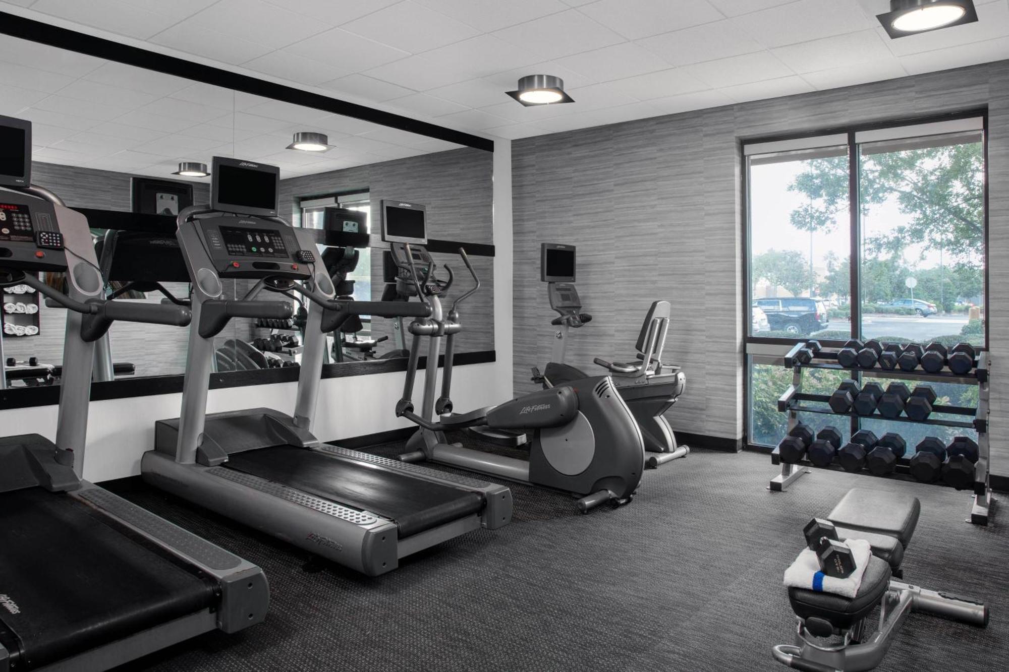 Courtyard By Marriott Jacksonville I-295/East Beltway Εξωτερικό φωτογραφία