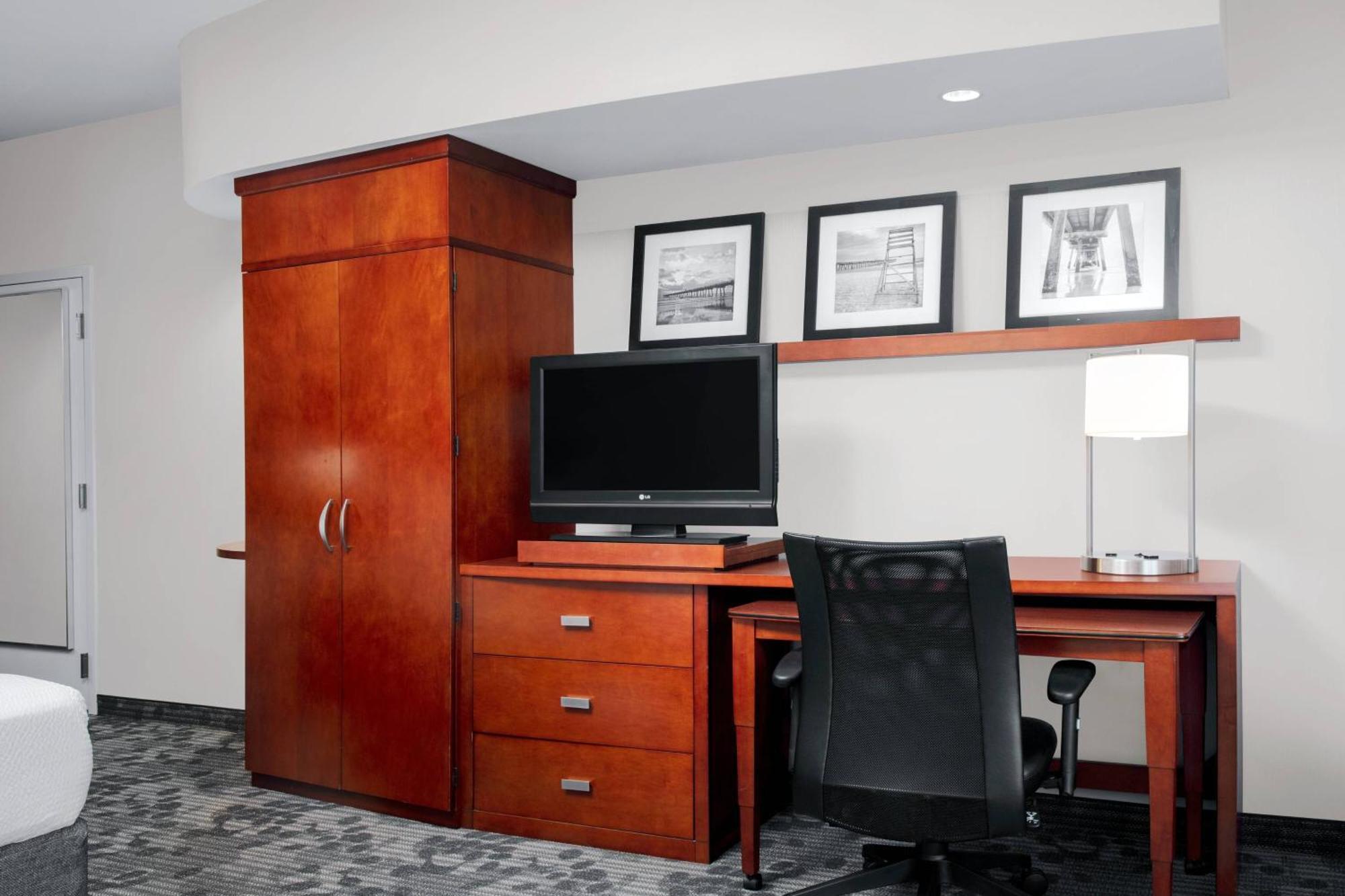 Courtyard By Marriott Jacksonville I-295/East Beltway Εξωτερικό φωτογραφία