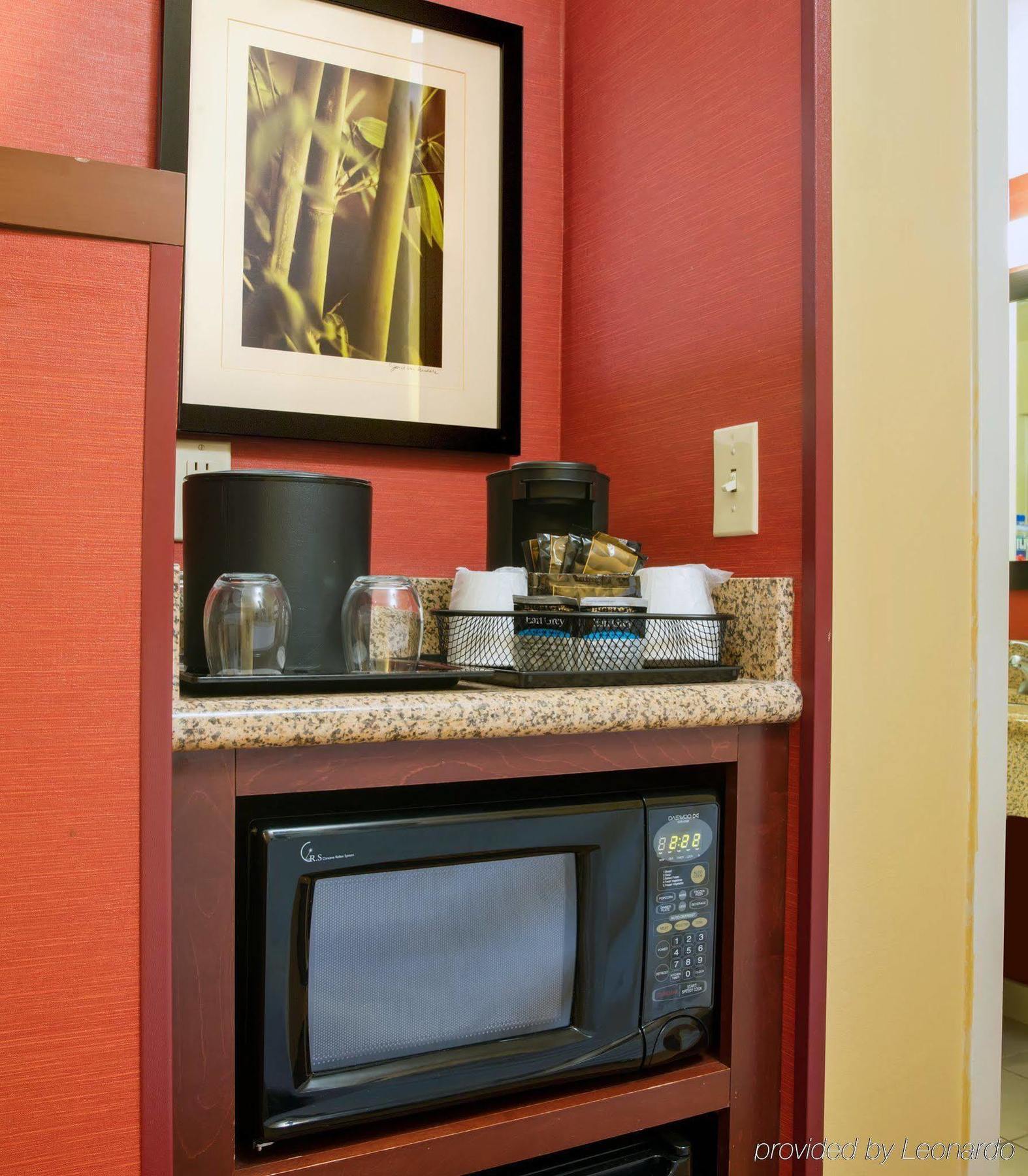 Courtyard By Marriott Jacksonville I-295/East Beltway Εξωτερικό φωτογραφία