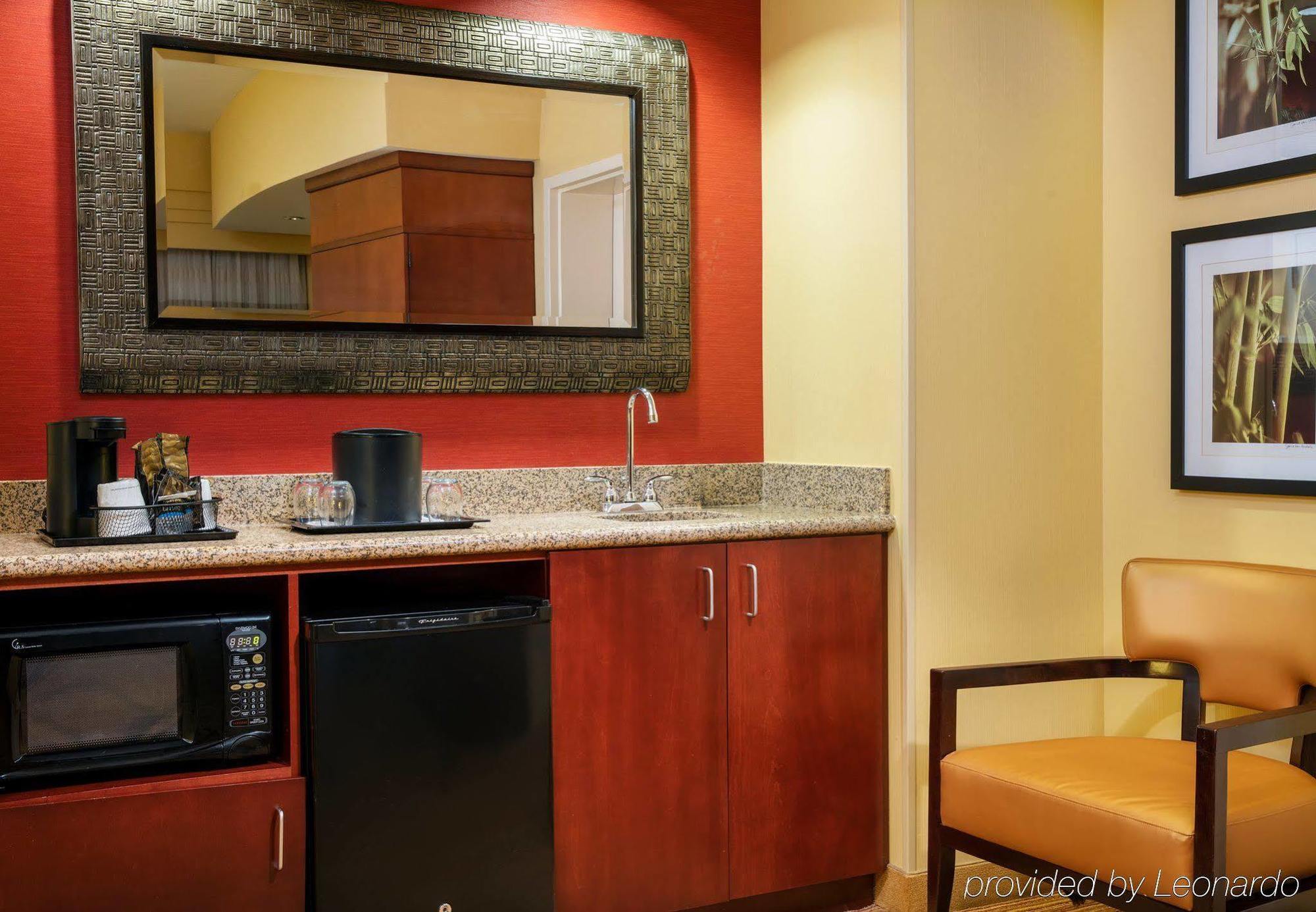 Courtyard By Marriott Jacksonville I-295/East Beltway Εξωτερικό φωτογραφία